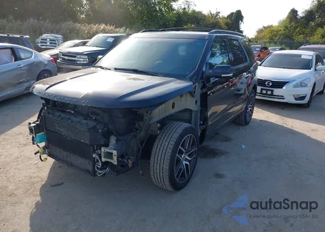 2017 Ford Explorer Sport z USA, uszkodzony, nr VIN 1FM5K8GT9HGA39859